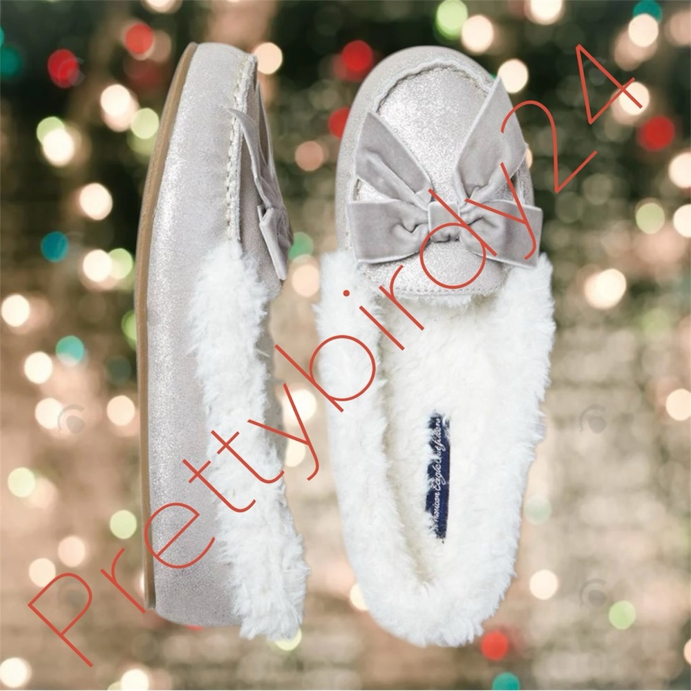 Retro AEO Silver Shimmery Bow Sequin Slip On Moccasin